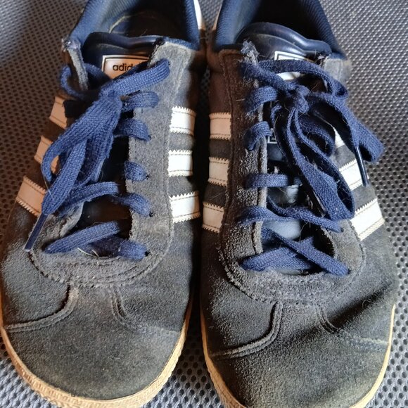 Adidas Samba OG Women Sneakers 8 (Tag is 7.5) Red w/Bonus Pair of Loved Gazelles - Picture 13 of 14